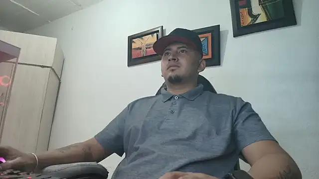 Snapshot of myke_andrade chatting on 1, 11, 2025 myke andrade online show from 1, 11, 2025