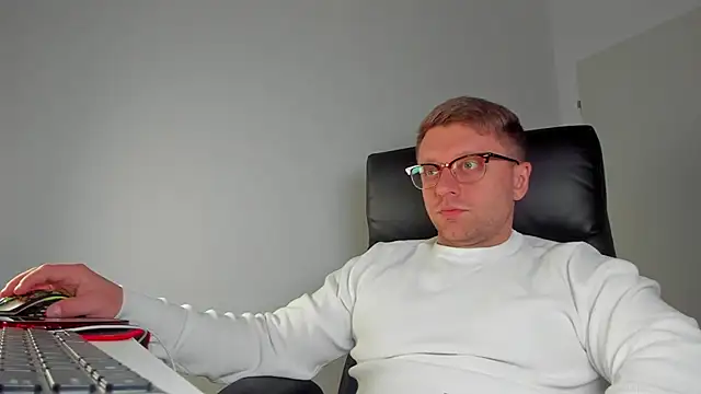 Findom guy online show from 18, 3, 2025