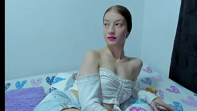 Snapshot of MiiaVolkova chatting on 12, 1, 2026 MiiaVolkova online show from 12, 1, 2026