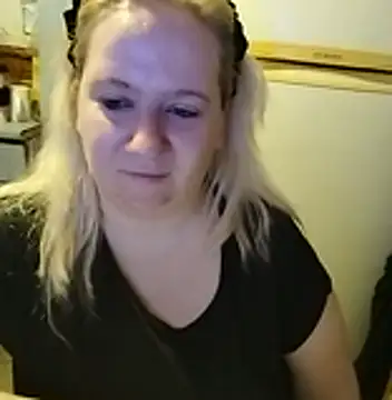 D Marinna online show from 8, 11, 2025