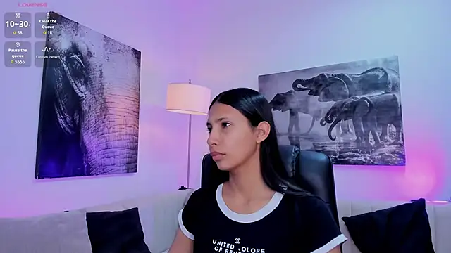 Snapshot of Ary_7 chatting on 18, 11, 2025 Ary 7 online show from 18, 11, 2025