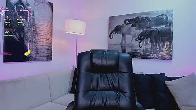 Snapshot of Ary_7 chatting on 23, 11, 2025 Ary 7 online show from 23, 11, 2025