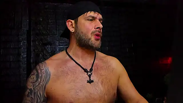 Snapshot of LexXHardy chatting on 4, 12, 2025 LexXHardy online show from 4, 12, 2025