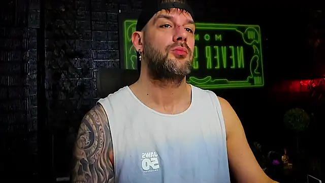 Snapshot of LexXHardy chatting on 21, 12, 2025 LexXHardy online show from 21, 12, 2025