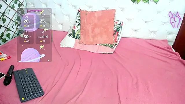 Snapshot of Andrea_Williams24 chatting on 13, 11, 2025 Andrea Williams24 online show from 13, 11, 2025