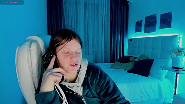 Kathlyn  Heath online show from 23, 2, 2025