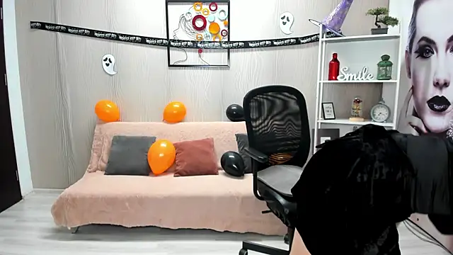 Cassandra Hotty online show from 29, 10, 2025