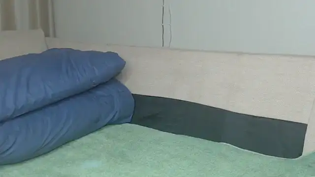 NIKKIE LOVE online show from 10, 10, 2025