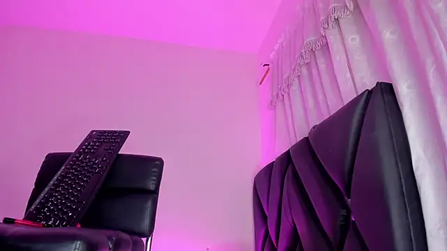 stephany doll  online show from 7, 12, 2024