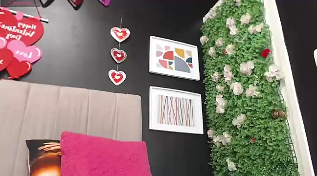 Snapshot of AngelitaWild_ chatting on 18, 2, 2025 AngelitaWild  online show from 18, 2, 2025