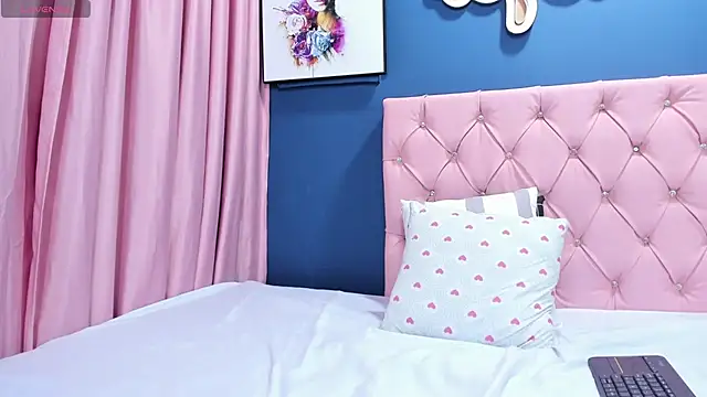 Snapshot of AngelitaWild_ chatting on 28, 2, 2025 AngelitaWild  online show from 28, 2, 2025