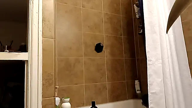 Snapshot of cammyquart chatting on 25, 11, 2025 cammyquart online show from 25, 11, 2025