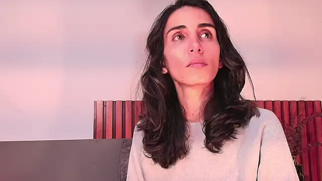 Nina Cavaali online show from 30, 10, 2025