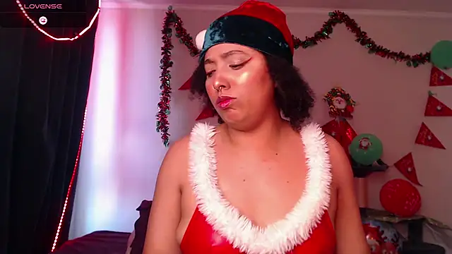 Snapshot of michell_bling1 chatting on 24, 12, 2024 michell bling1 online show from 24, 12, 2024