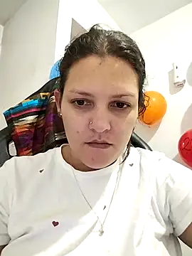 Mia Hampton online show from 25, 2, 2026