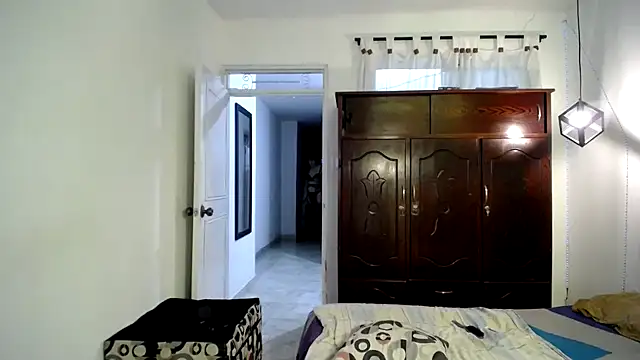 Snapshot of ivonne__hott1 chatting on 25, 2, 2025 ivonne hott1 online show from 25, 2, 2025