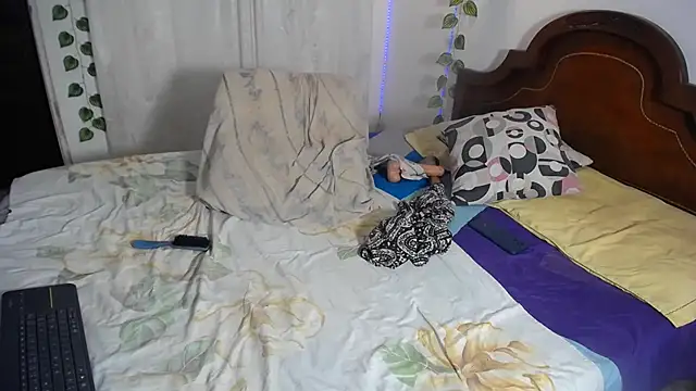 ivonne  hott1 online show from 14, 12, 2025