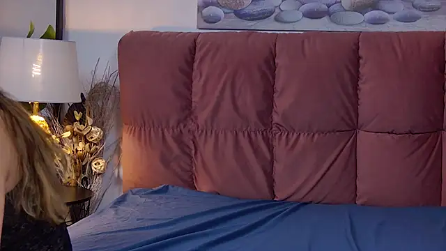 NicolLopeze online show from 27, 12, 2024