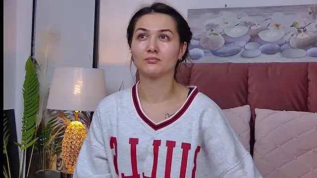 NicolLopeze online show from 25, 1, 2025