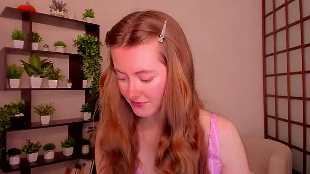 KateCuddle online show from 15, 10, 2025