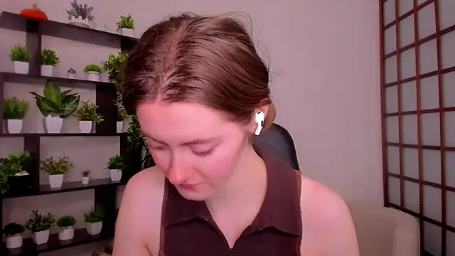 KateCuddle online show from 16, 10, 2025