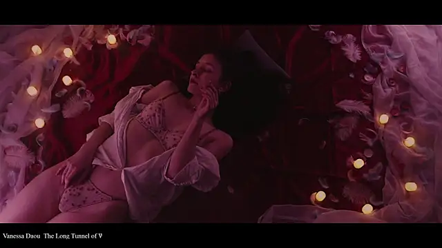 Snapshot of WebCora chatting on 11, 2, 2025 WebCora online show from 11, 2, 2025