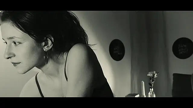 Snapshot of WebCora chatting on 11, 3, 2025 WebCora online show from 11, 3, 2025