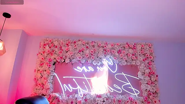 KendraClarkX online show from 4, 4, 2026