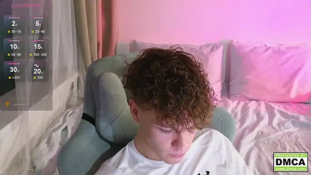 Snapshot of cute_thomas chatting on 9, 10, 2025 cute thomas online show from 9, 10, 2025