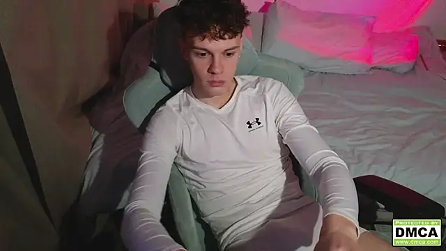 Snapshot of cute_thomas chatting on 3, 12, 2025 cute thomas online show from 3, 12, 2025