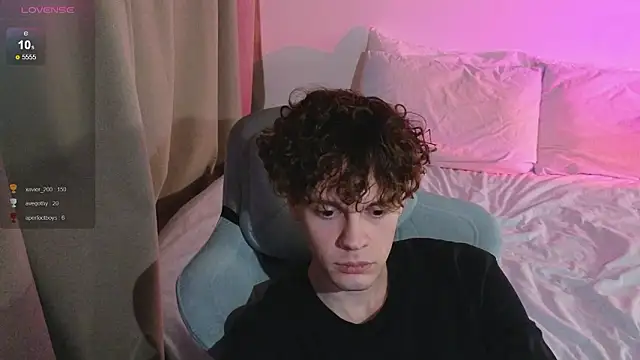 Snapshot of cute_thomas chatting on 24, 3, 2026 cute thomas online show from 24, 3, 2026