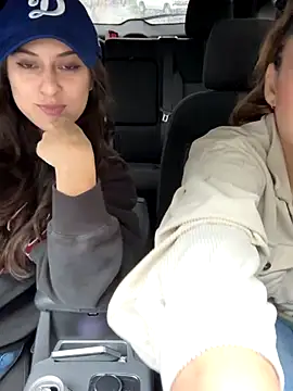 Snapshot of LeaGambit__ chatting on 14, 11, 2025 LeaGambit online show from 14, 11, 2025