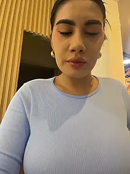 Snapshot of clarachanelricek chatting on 1, 4, 2026 clarachanelricek online show from 1, 4, 2026