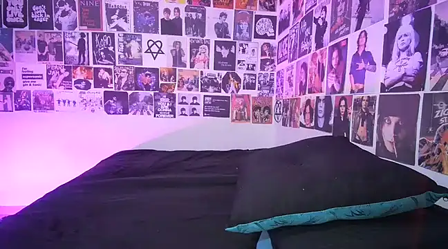 BonnieStardust online show from 9, 3, 2025