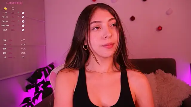 Snapshot of annie24_evans chatting on 6, 1, 2025 annie24 evans online show from 6, 1, 2025