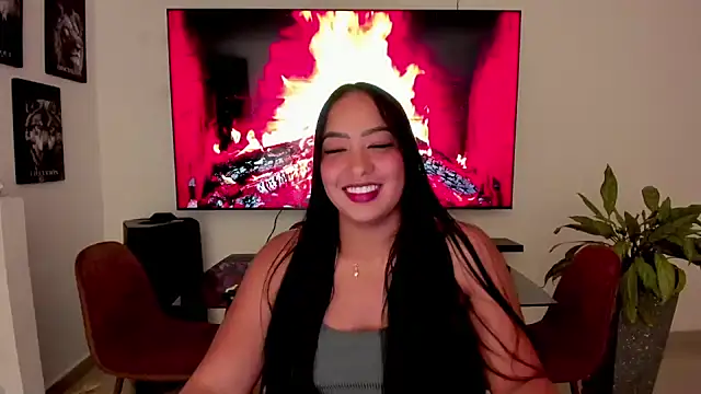 brunetenikole02 online show from 17, 10, 2025