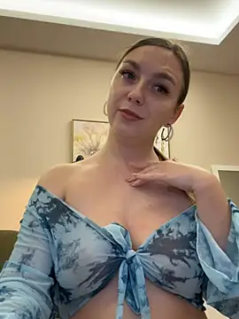 Snapshot of Janeee chatting on 12, 12, 2024 Janeee online show from 12, 12, 2024