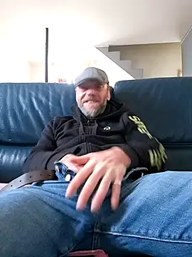 Snapshot of eddouxxx78 chatting on 6, 1, 2025 eddouxxx78 online show from 6, 1, 2025