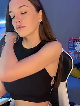 julia fly online show from 21, 12, 2024