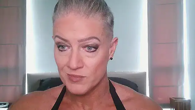 Snapshot of Devon2020 chatting on 21, 11, 2025 Devon2020 online show from 21, 11, 2025