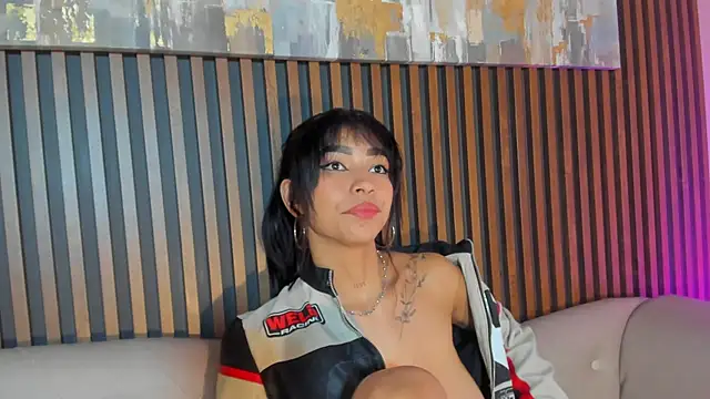 LauraAristizabal online show from 13, 12, 2025