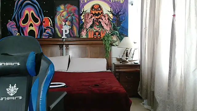 Snapshot of MINI_Petite chatting on 12, 2, 2025 MINI Petite online show from 12, 2, 2025