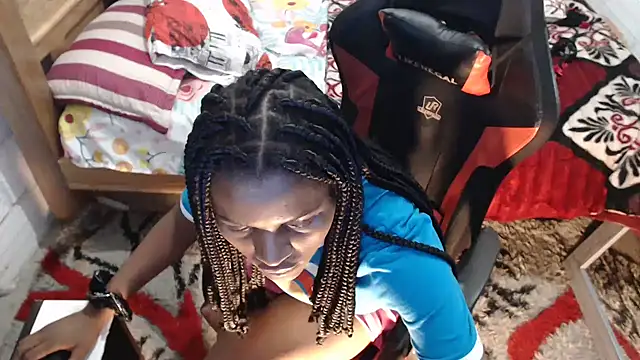 sexyjustin202 online show from 14, 12, 2024