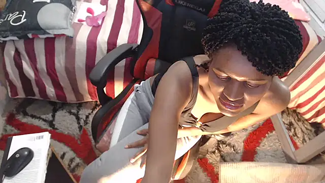 sexyjustin202 online show from 8, 1, 2025