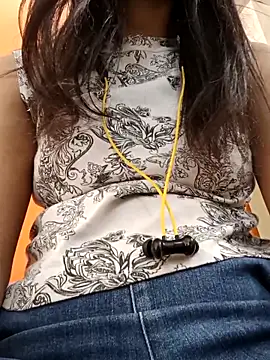 Snapshot of CuteSarikaLIVE chatting on 25, 2, 2026 CuteSarikaLIVE online show from 25, 2, 2026