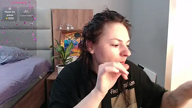 Stacy Davice online show from 6, 2, 2025