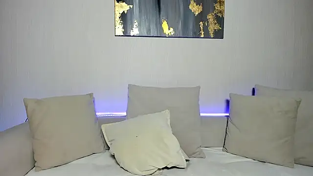 Snapshot of Mia_Callme chatting on 24, 11, 2025 Mia Callme online show from 24, 11, 2025