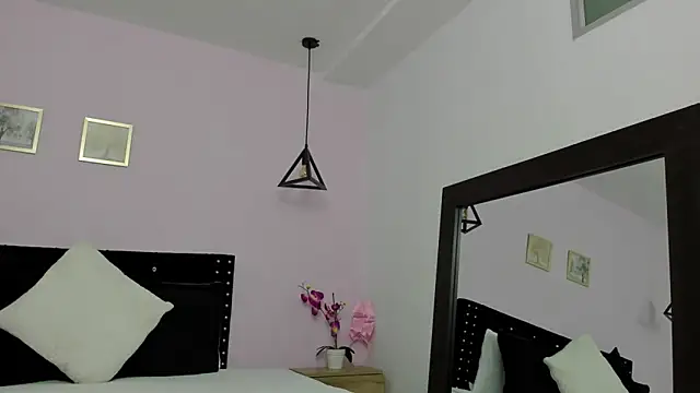 CeliWoods online show from 8, 3, 2025