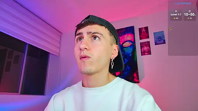 Snapshot of dimitri-bilak chatting on 19, 11, 2025 dimitri-bilak online show from 19, 11, 2025