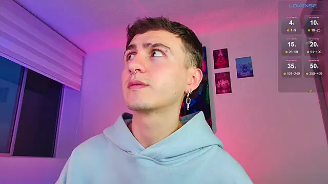 Snapshot of dimitri-bilak chatting on 24, 11, 2025 dimitri-bilak online show from 24, 11, 2025